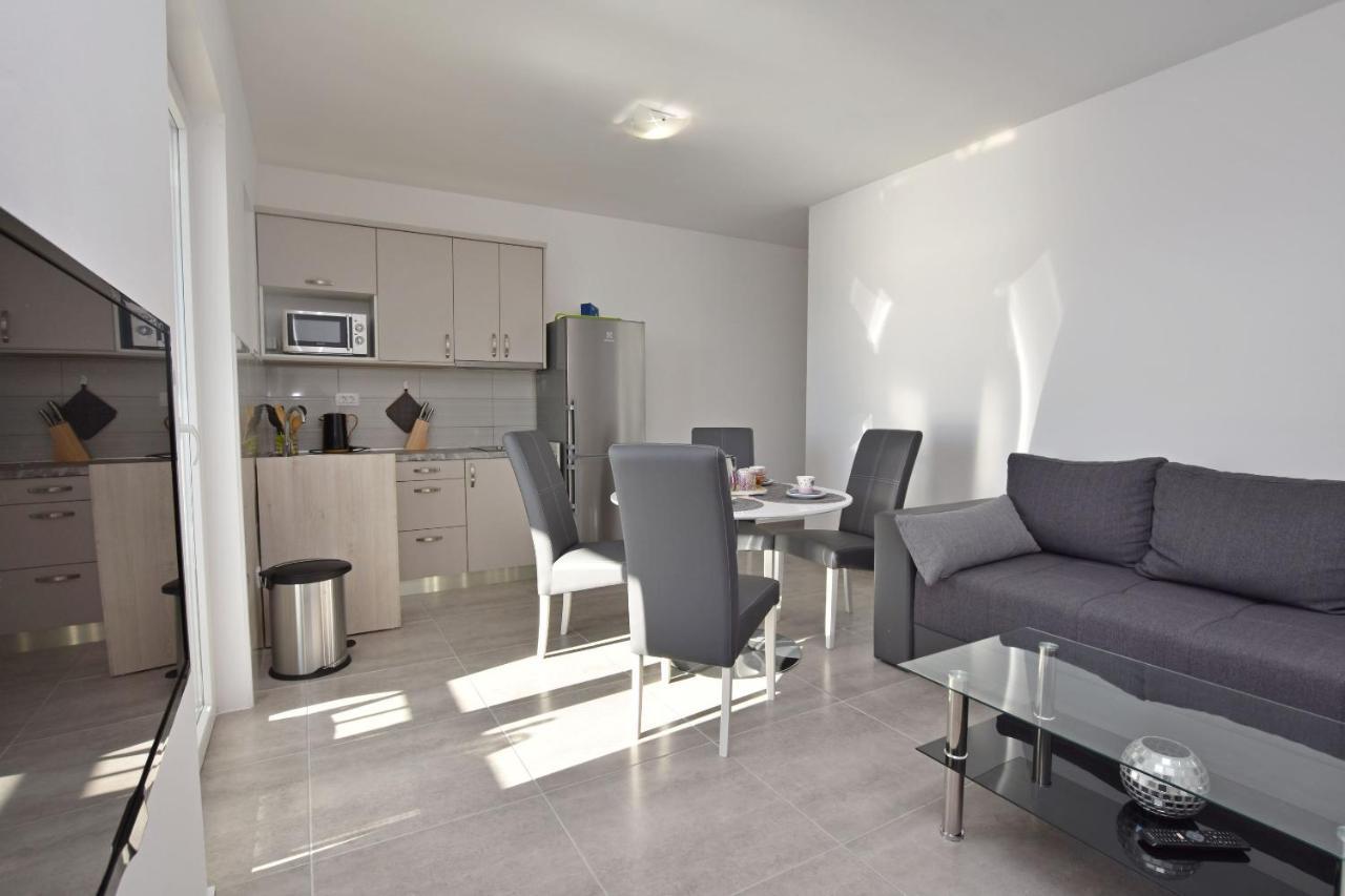 Apartments Danolic Pisak Exterior photo